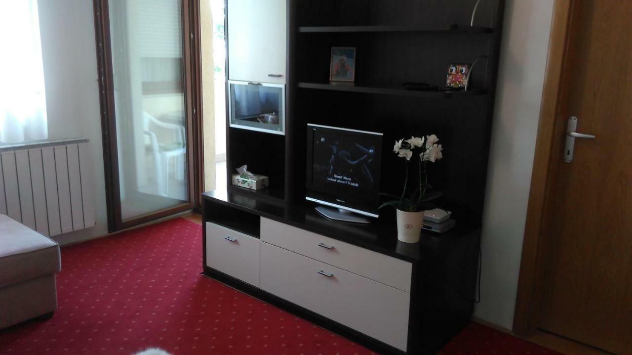 New Point Appartement Zagreb Buitenkant foto