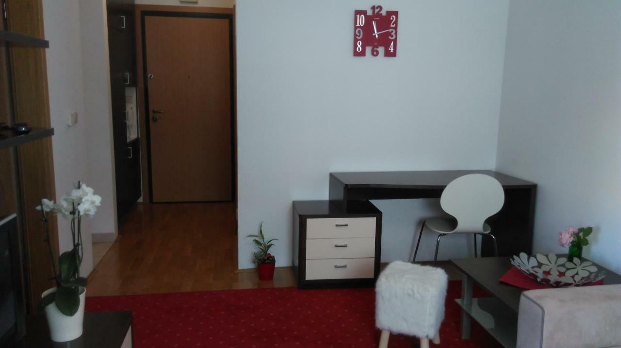 New Point Appartement Zagreb Buitenkant foto